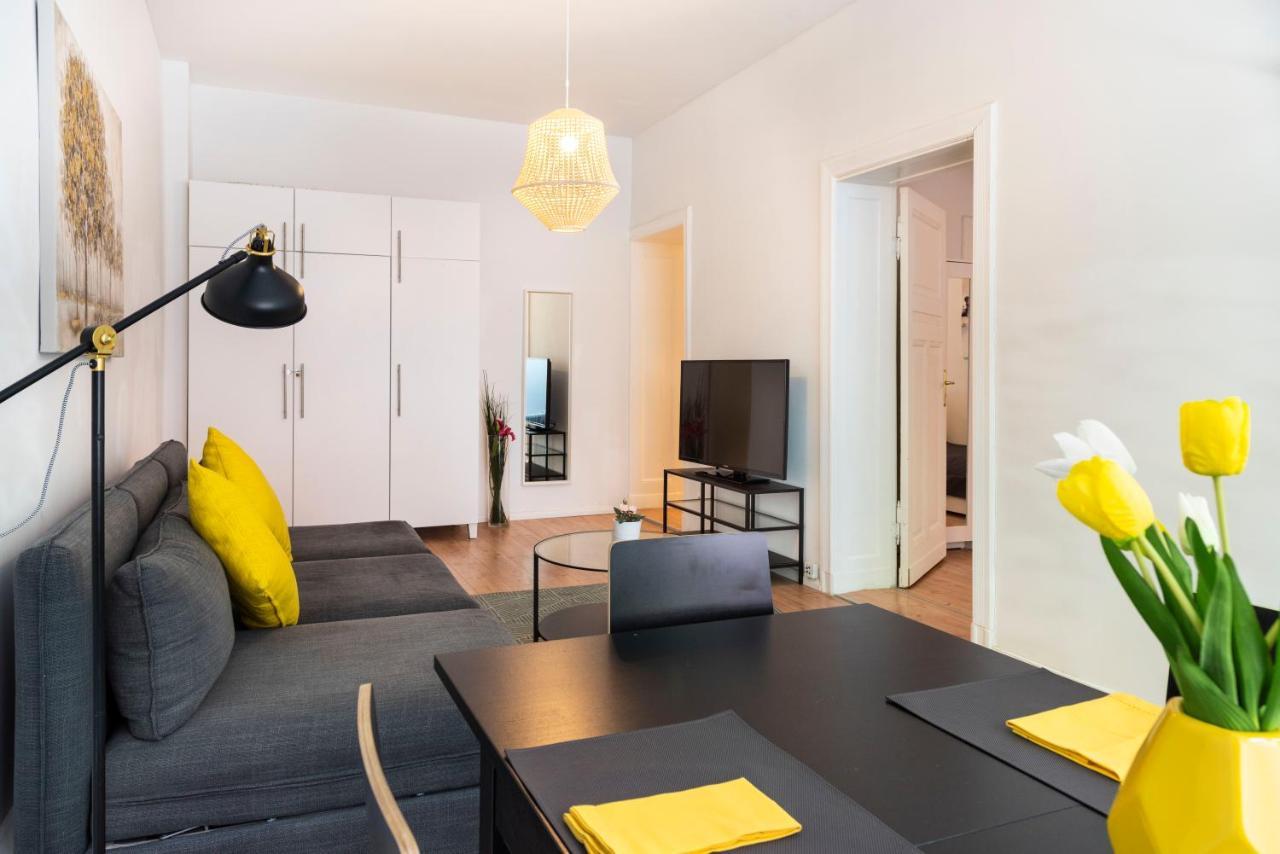Freshly Renovated 2Br&Lr+Walk-In Rainshower Apartment เบอร์ลิน ภายนอก รูปภาพ