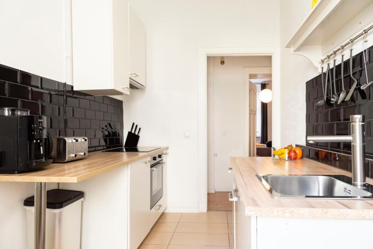 Freshly Renovated 2Br&Lr+Walk-In Rainshower Apartment เบอร์ลิน ภายนอก รูปภาพ